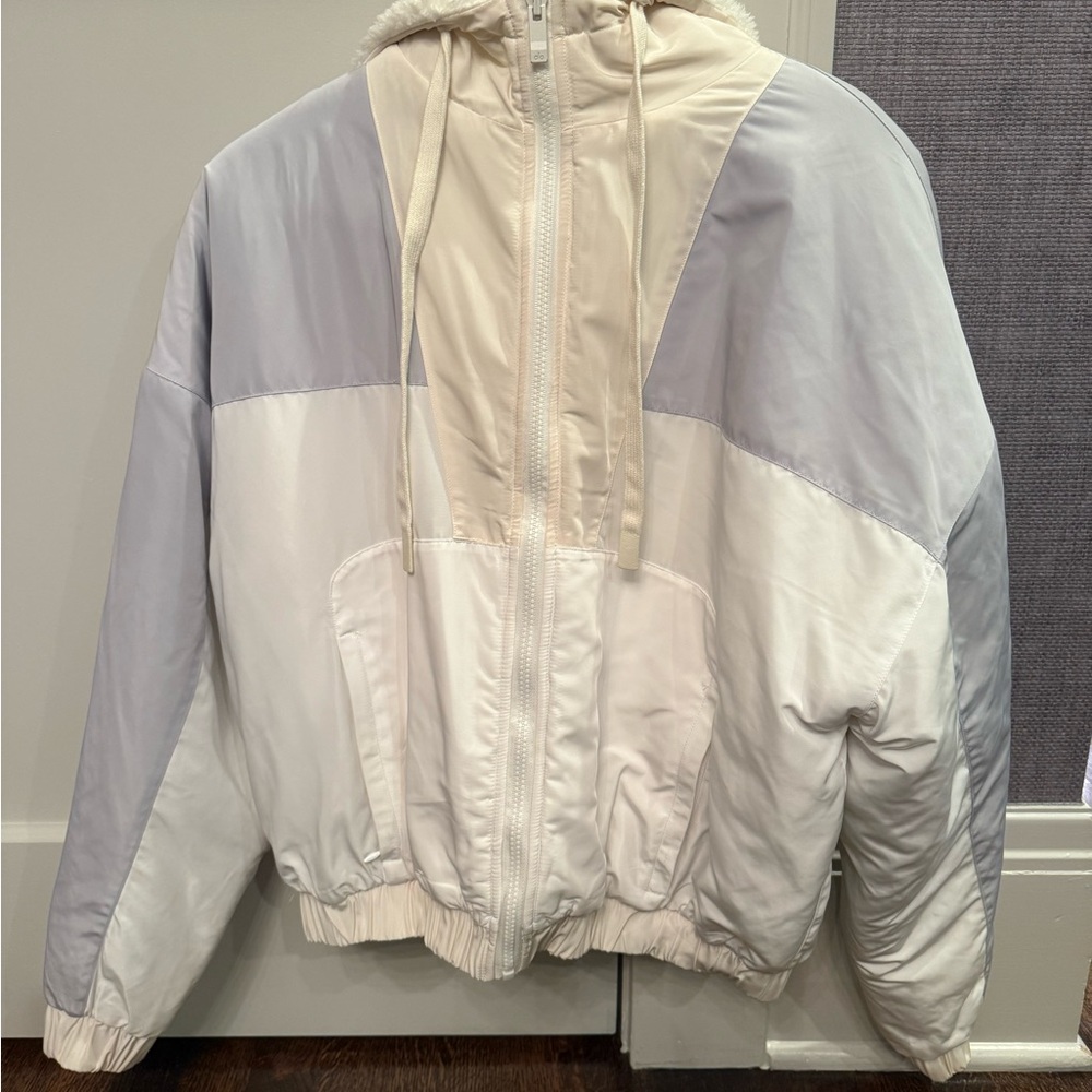 ALO fleece lines jacked so cute!!!